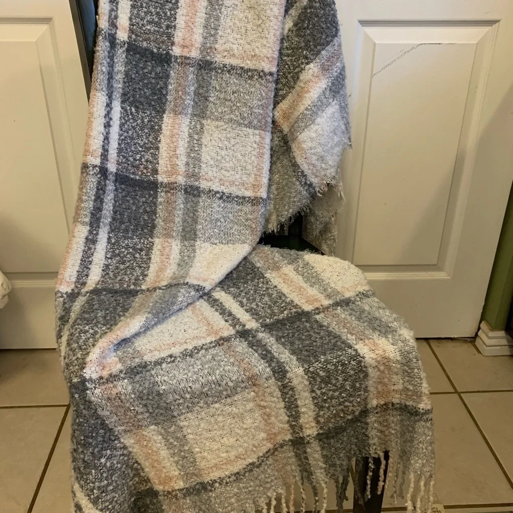 Plaid pink grey and white decorative‎ blanket